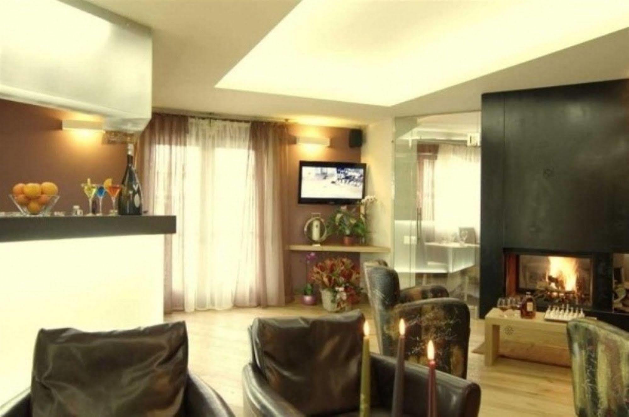 Hotel Natura كاستل دي سانجرو المظهر الخارجي الصورة