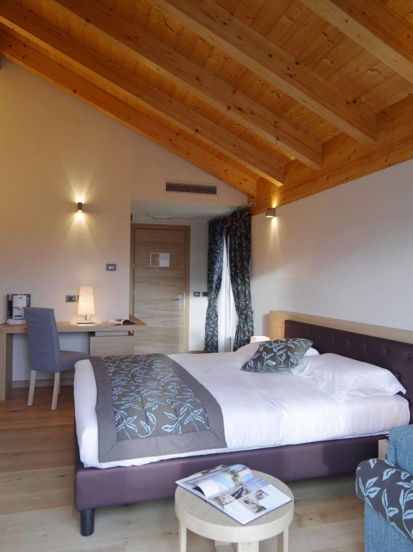Hotel Natura كاستل دي سانجرو المظهر الخارجي الصورة